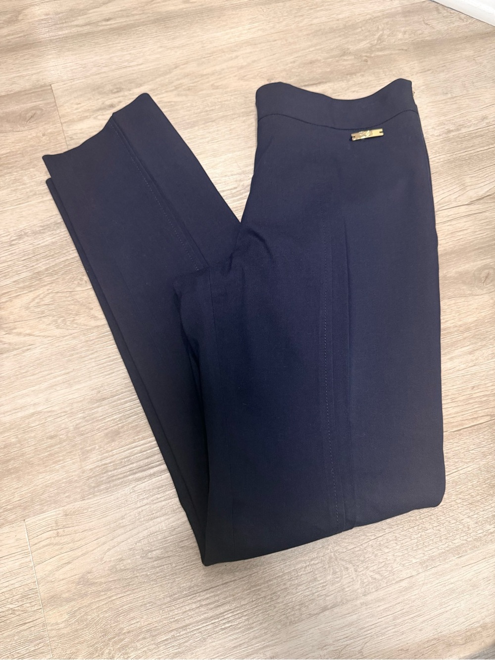 Tory Burch Black Slim Straight Leg Stretch Pants Gold Logo Size 2 - Picture 2 of 12